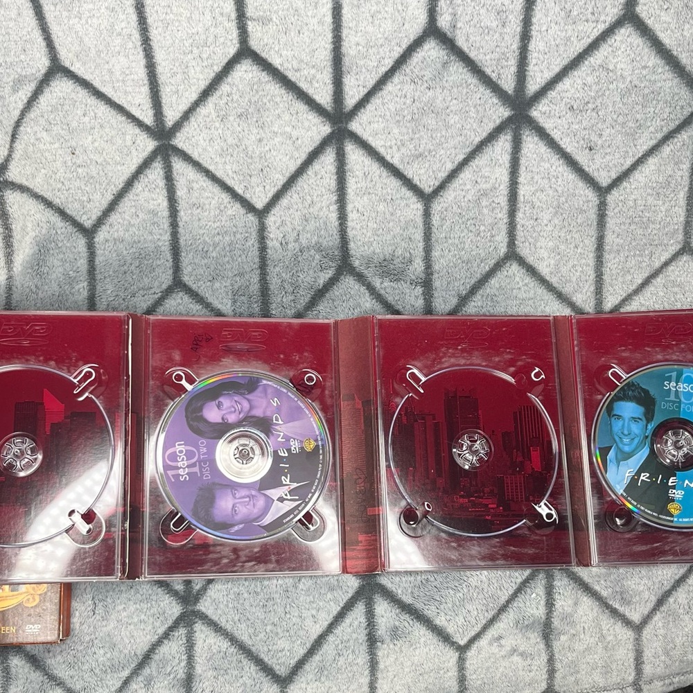 Friends: The Complete TV Series Deluxe DVD 36 Disc Set *SEE DESCRIPTION* B1 - Picture 7 of 10
